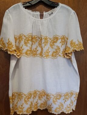 LOFT Linen/Cotton Textured White Top with Mustard Floral Embroidery
